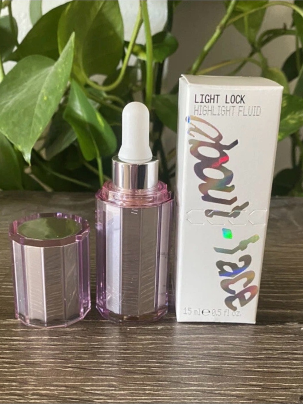 About-Face Shaken or Stirred Light Lock Highlighter NEW About Face